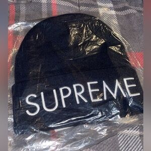 Supreme Capital Logo Beanie Fall/Winter 2022 Season